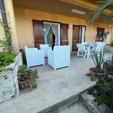 Sea House 102