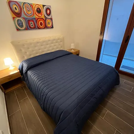 Sea House 102 *